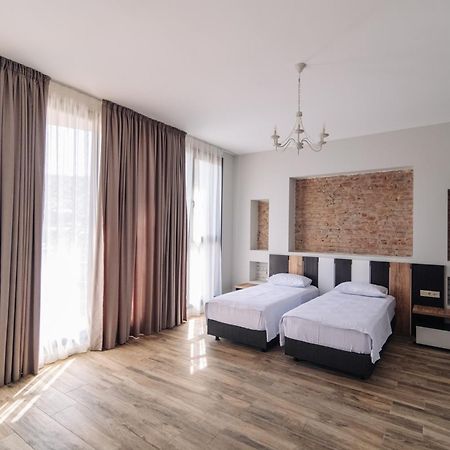Wine Rock Hotel Tbilisi Eksteriør bilde