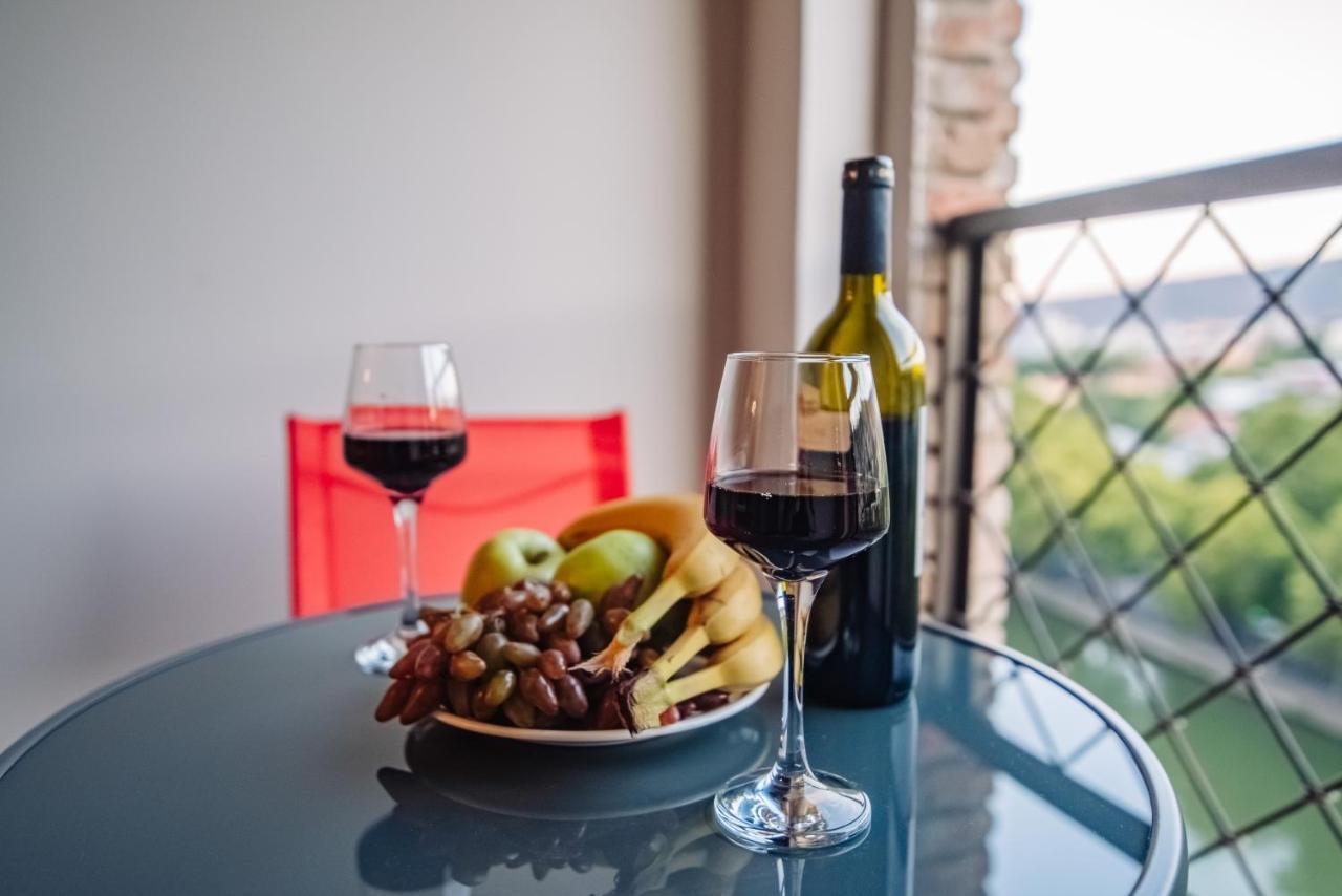 Wine Rock Hotel Tbilisi Eksteriør bilde
