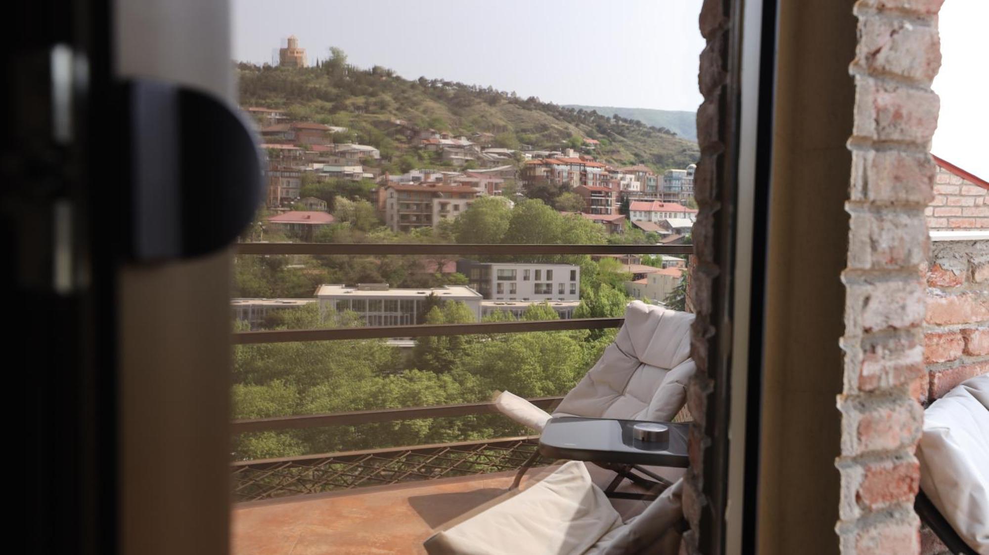 Wine Rock Hotel Tbilisi Eksteriør bilde
