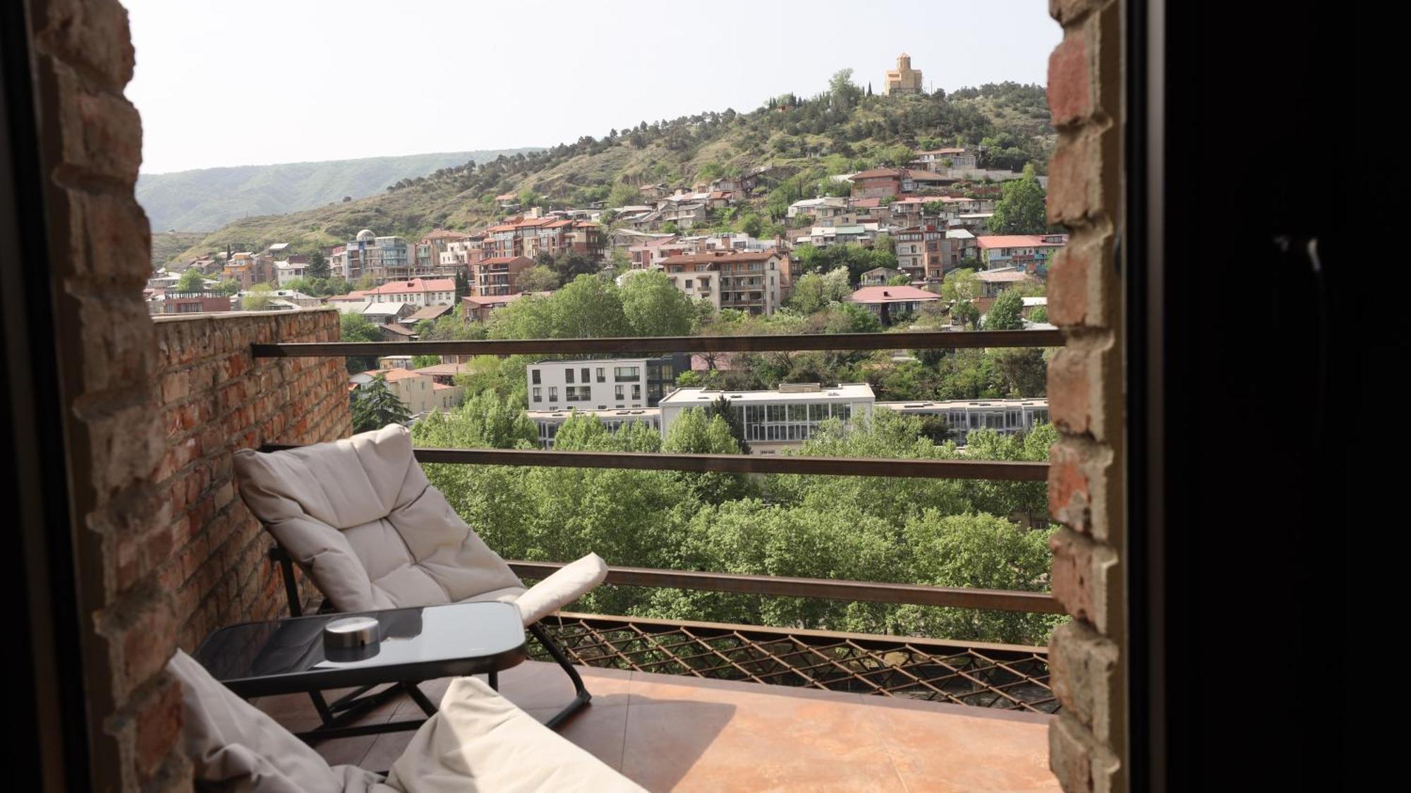 Wine Rock Hotel Tbilisi Eksteriør bilde